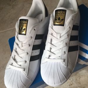 adidas Superstar Shoes Women’s size 8 C77153